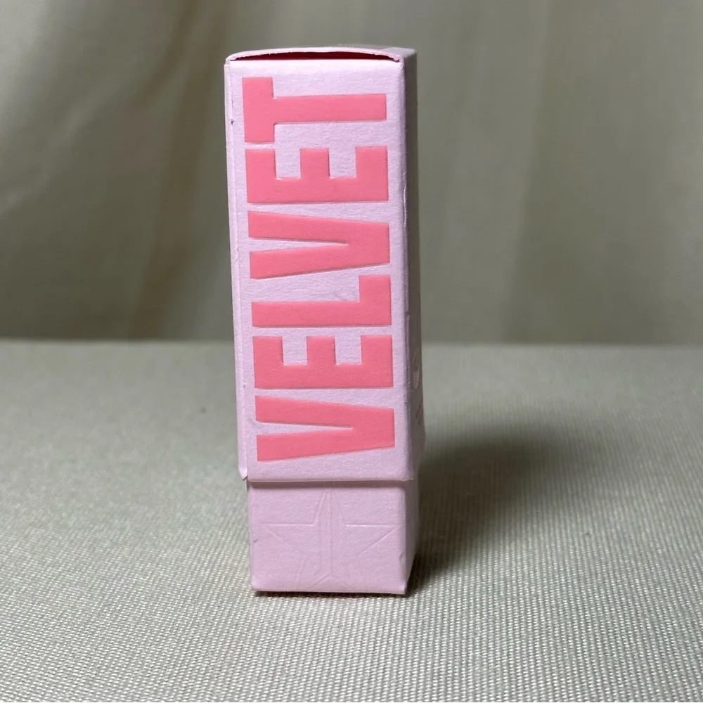 Jeffree Star Velvet Trap Lipstick Dominatrix NIB